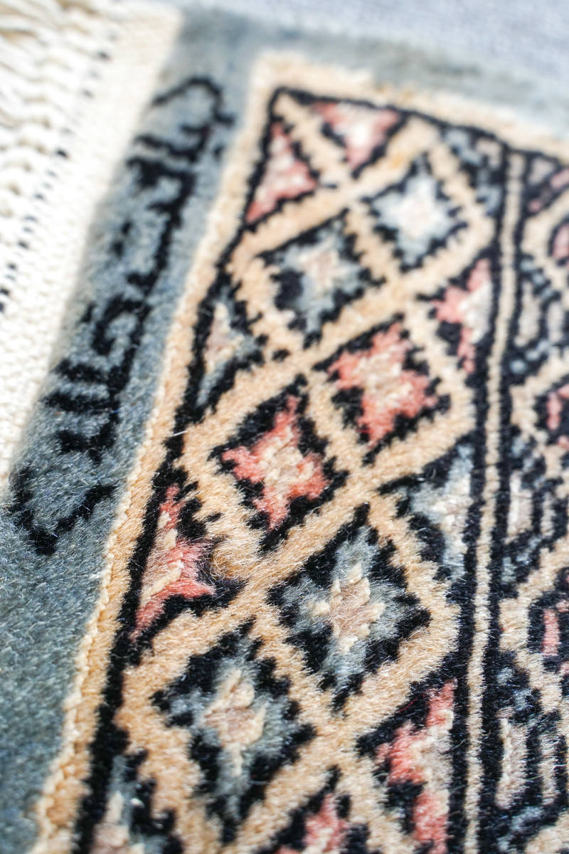 パキスタン手織り絨毯　ウール　アクセントラグ　size:144×92cm