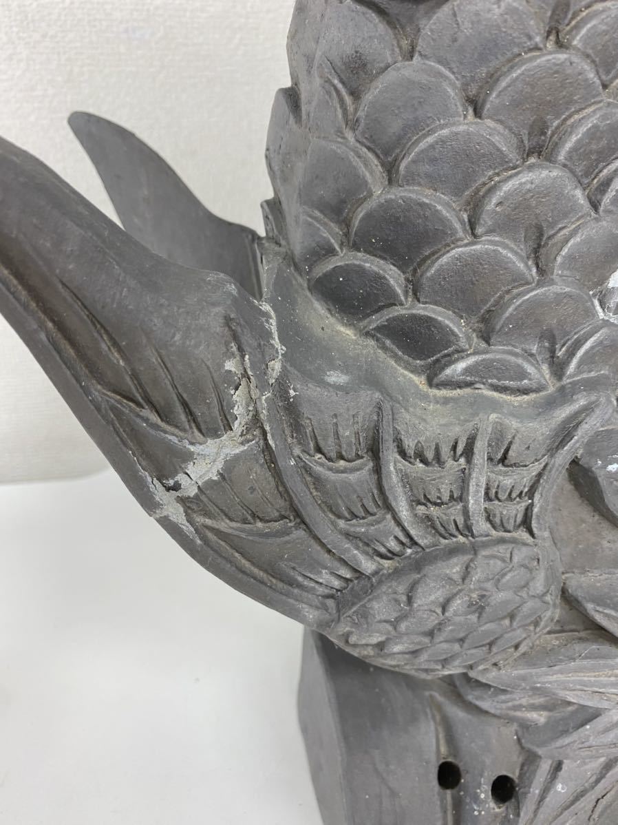 シャチホコ 鯱 瓦 置物 49cm 修理痕あり キズ汚れ色ハゲあり シャチホコ 鯱 瓦 置物 49cm 修理痕あり キズ汚れ色ハゲあり