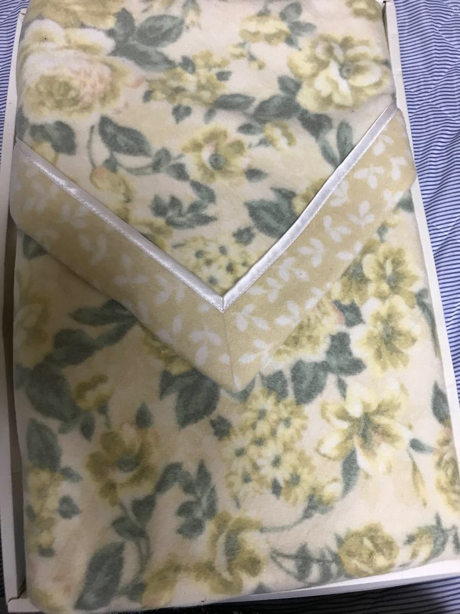 新品 綿毛布 シングル 正規通販 値下げ中 ROSANNA 新品 厚手 コットンケット シングル 黄色 綿毛布 ロザンナ 布団/毛布