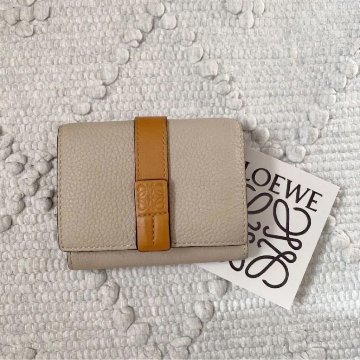 LOEWE ミニトライフォールドウォレット