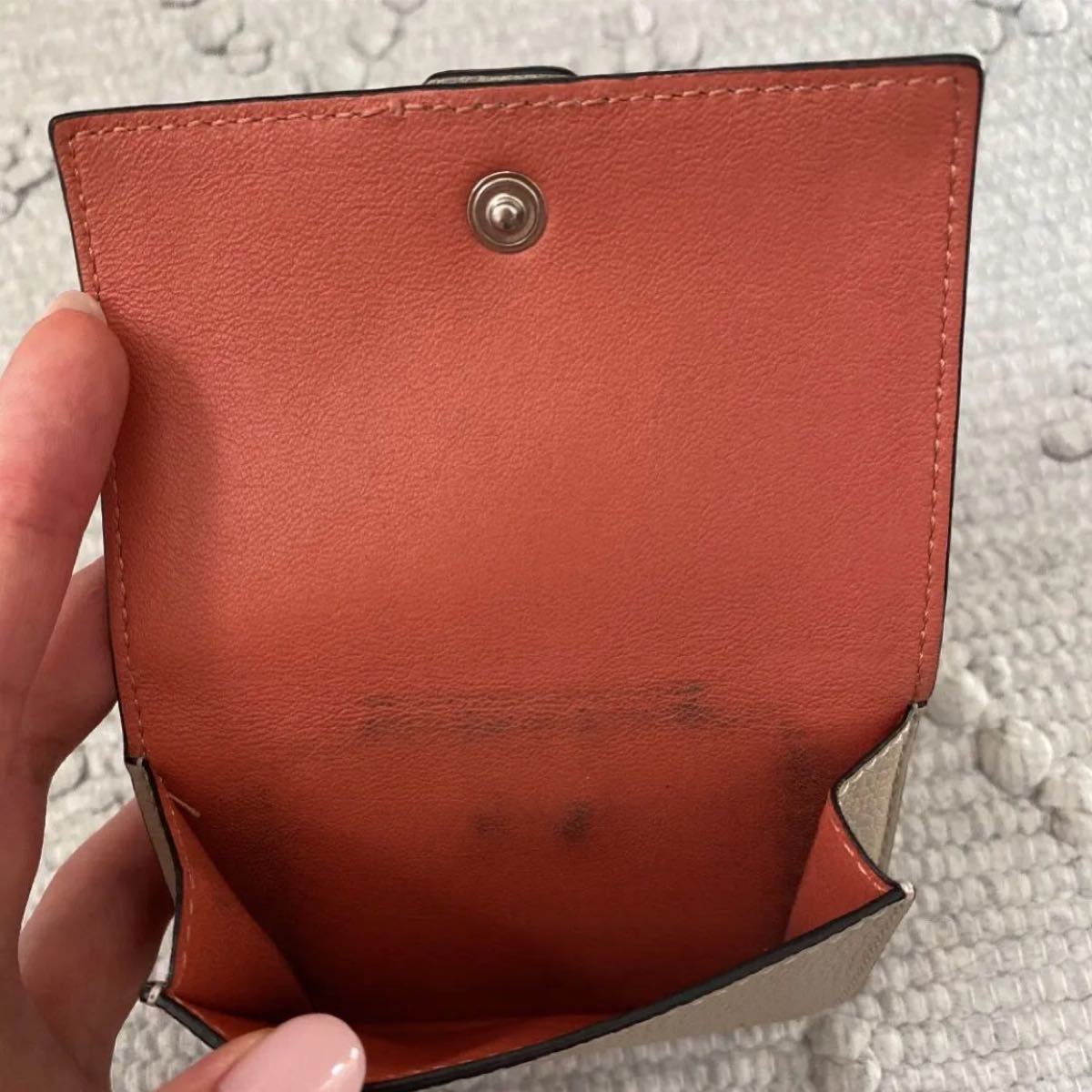 ロエベ 三つ折り財布 ミニ財布 トライフォールドウォレット ライト