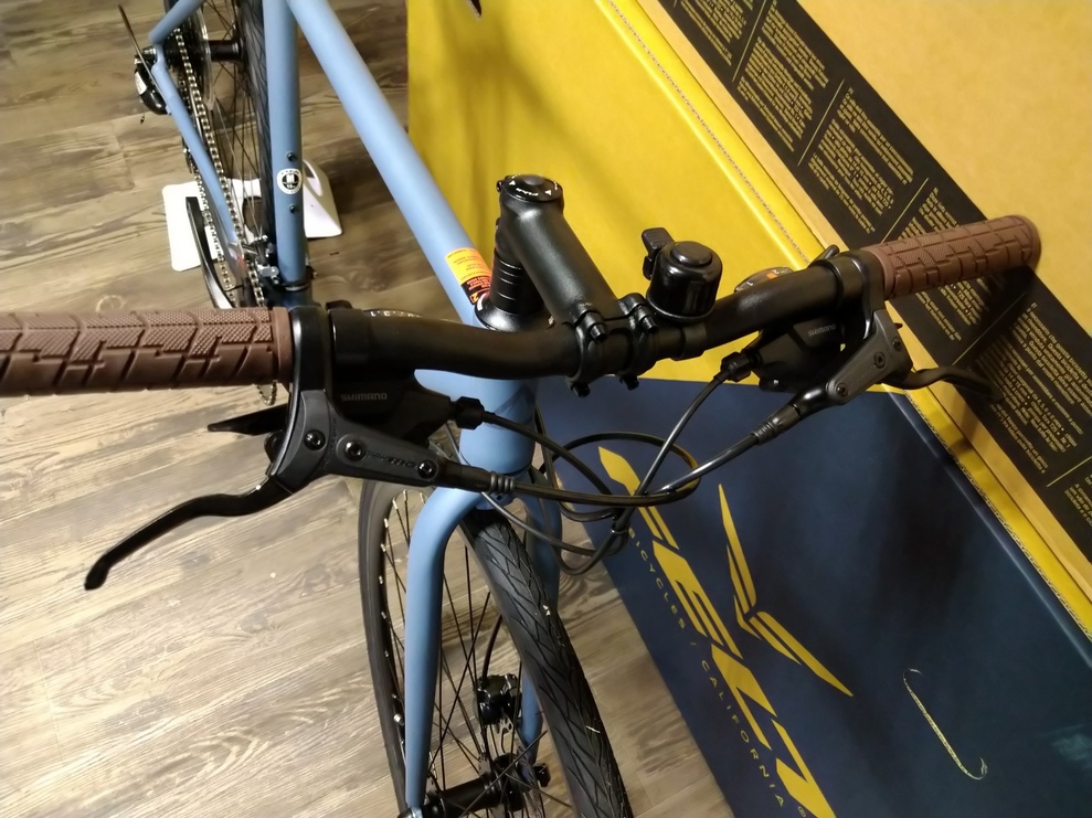 FUJI RAIZ DISC 油圧Discブレーキ搭載 クロスバイク 19インチ アイス