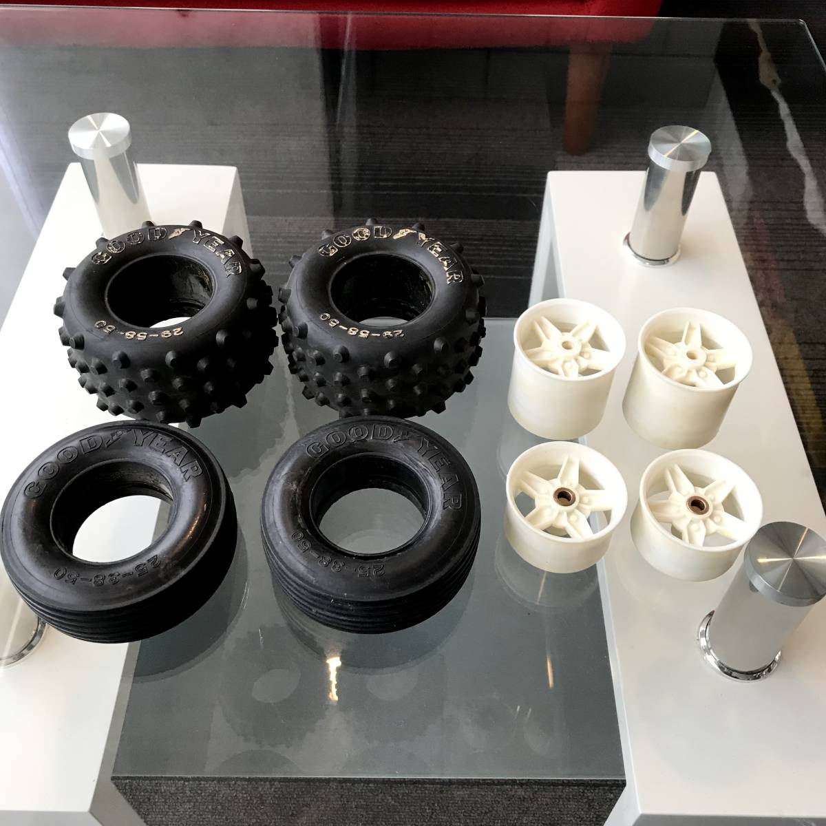 Yahoo!オークション - 1/8 京商 サーキットバギー usedタイヤ Yahoo!オークション - 1/8 京商 サーキットバギー usedタイヤ