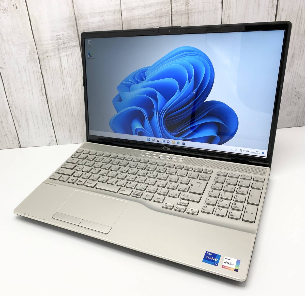 富士通 ノートPC AH53/E3 第11世代Core i7-1165G7 ジャンク品 minnade