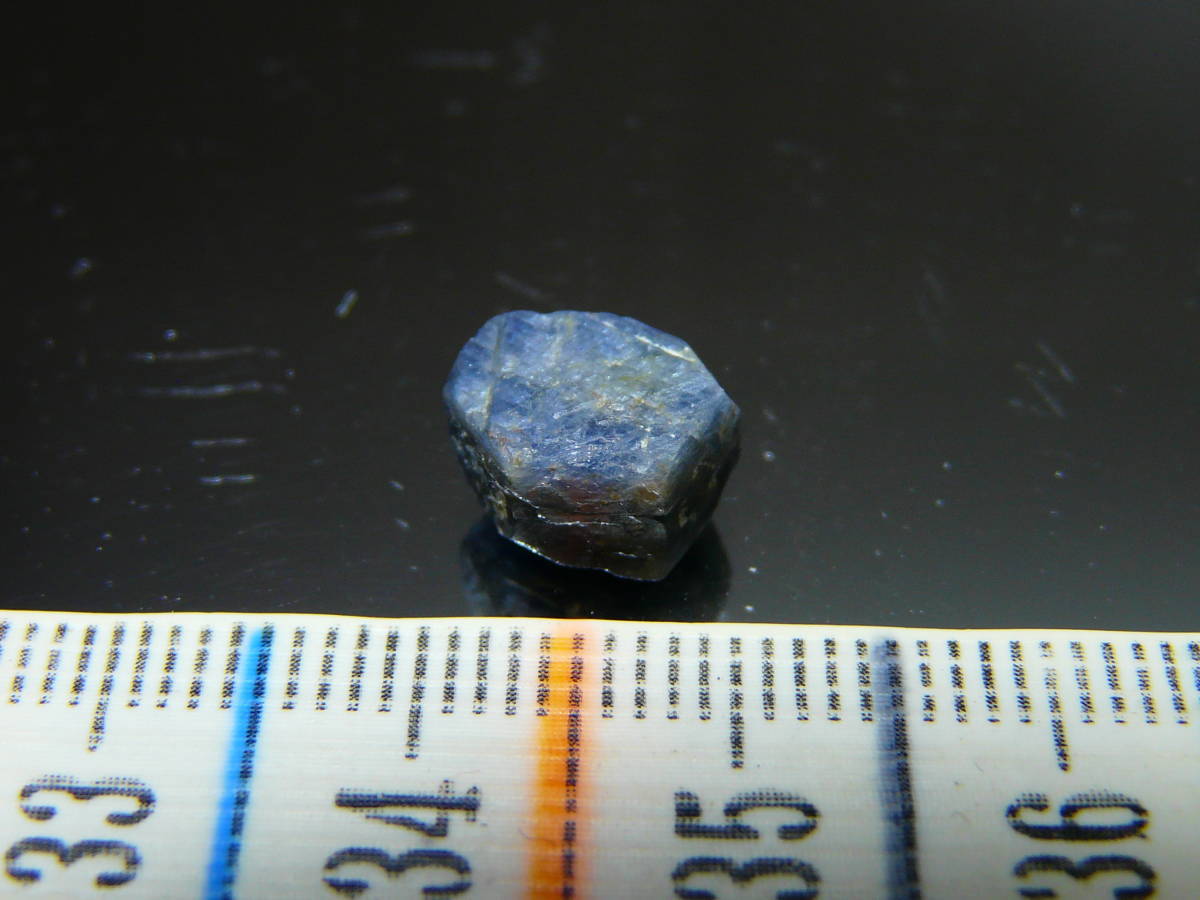 Q250 ★紫外線 DE 蛍光★ マダガスカル産  サファイア結晶の画像7