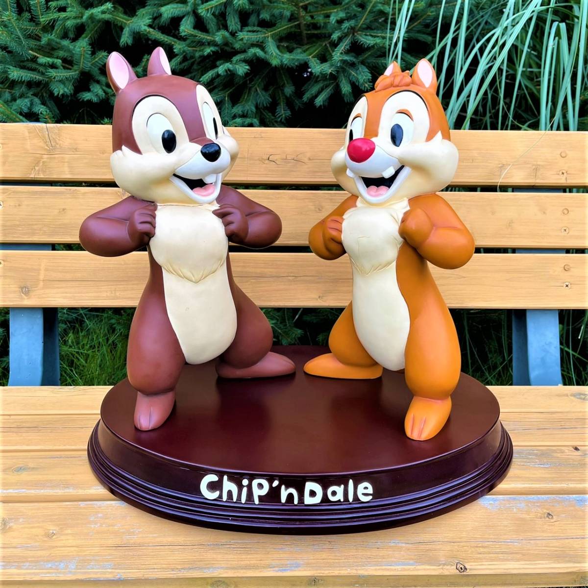 激レア チップとデール Chip Dale 特大フィギュア ビッグフィギュア チップ デール ディズニーストア Disney Tdl 訳アリ品 雑誌で紹介された