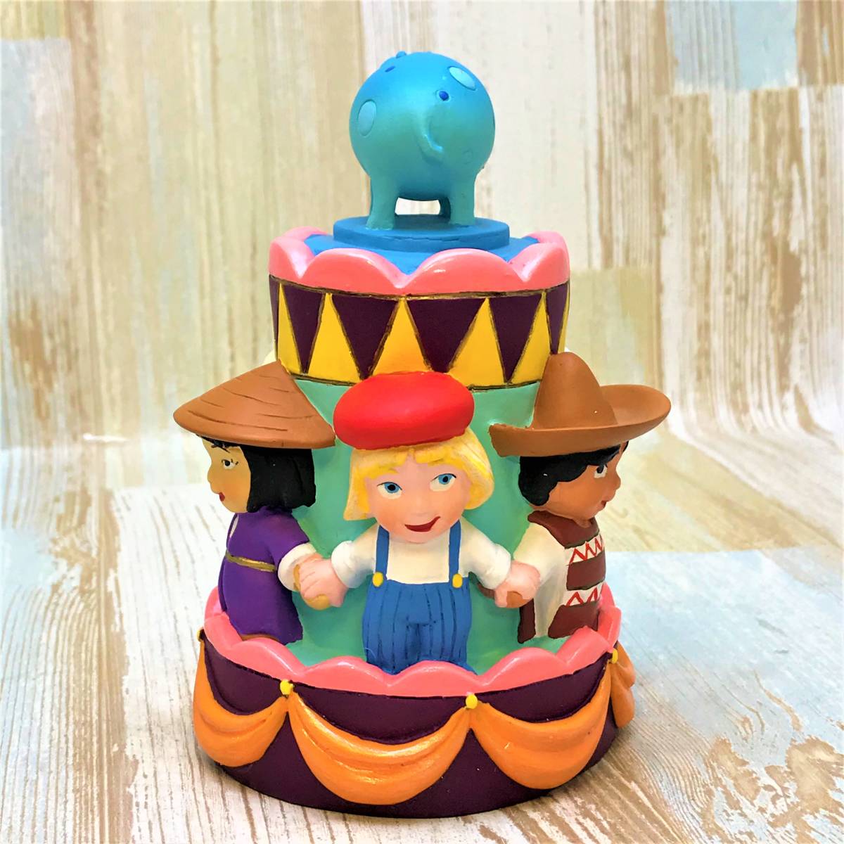 2000体限定 激レア☆It's a Small World イッツ ア スモール 2000体限定 激レア☆It's a Small World イッツ ア スモール