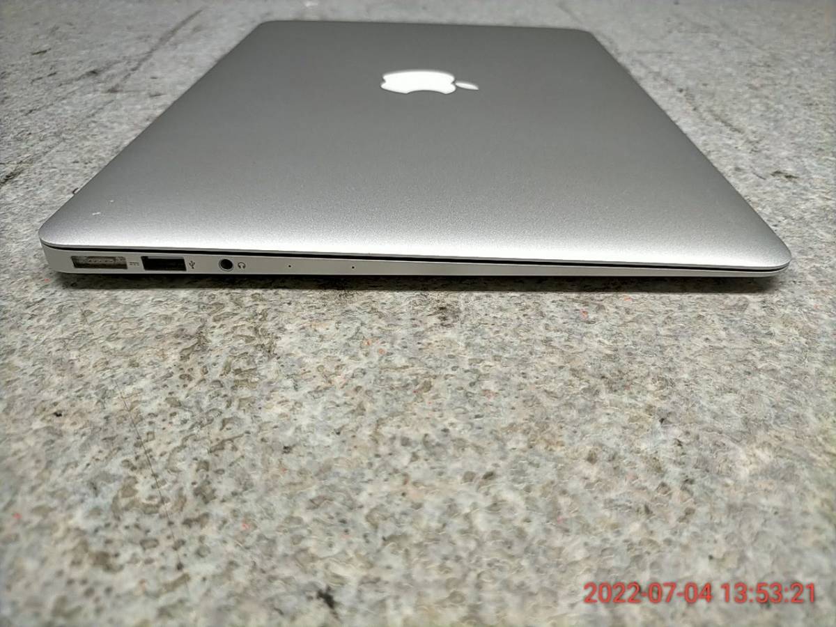 58LLM8 Apple A1466 MacBook Air 13inch Early 2015 Core i5 1.6GHz 8GB 128GB  SSD リカバリ済 完動品