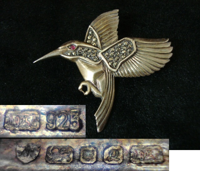 ハチドリ 鳥モチーフ シルバー ブローチ イギリス製 ロンドン 1990年 Ari D.Norman マーカサイト brooch ビンテージ_画像1