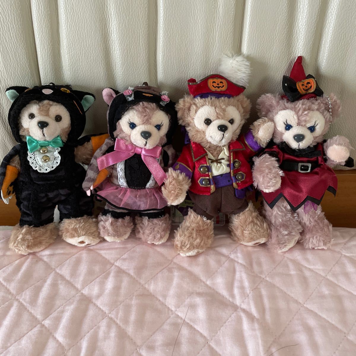 ダッフィー シェリーメイ ぬいぐるみバッジ ハロウィン 4個 ダッフィー シェリーメイ ぬいぐるみバッジ ハロウィン 4個