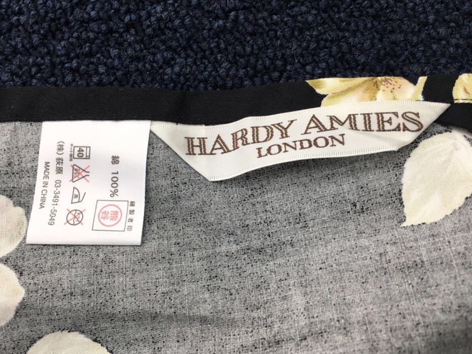 □ 未使用 タグ付き HARDY AMIES ハーディ・エイミス レディース エプロン 黒 花柄 ゆったりサイズ キッチングッズ 小物 綿100%_画像9