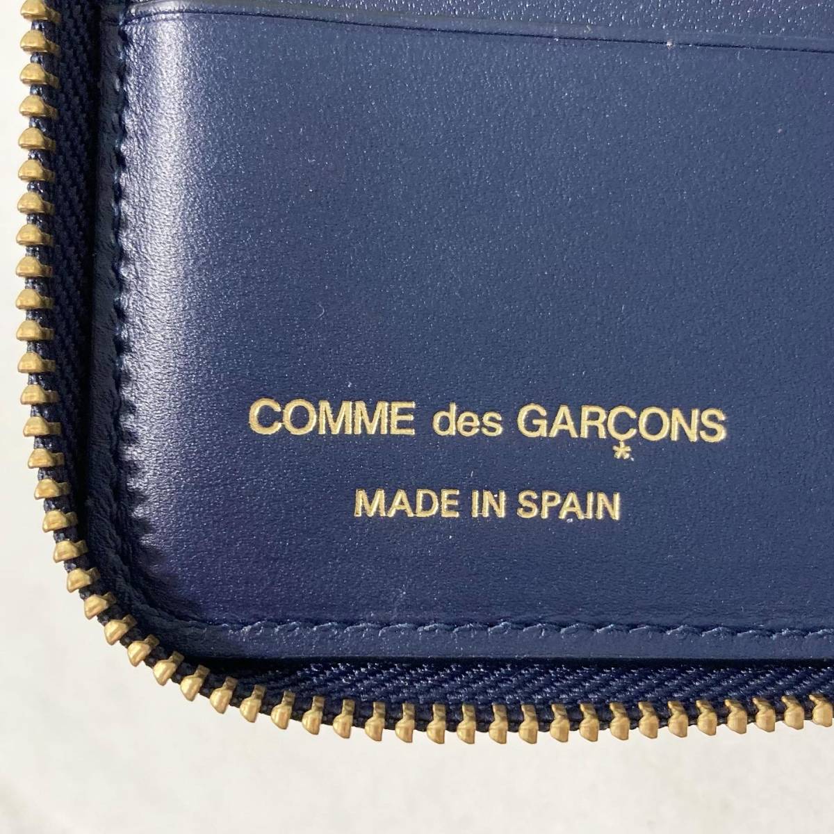 COMME des GARCONS ラウンドジップウォレット 二つ折り財布 レザー