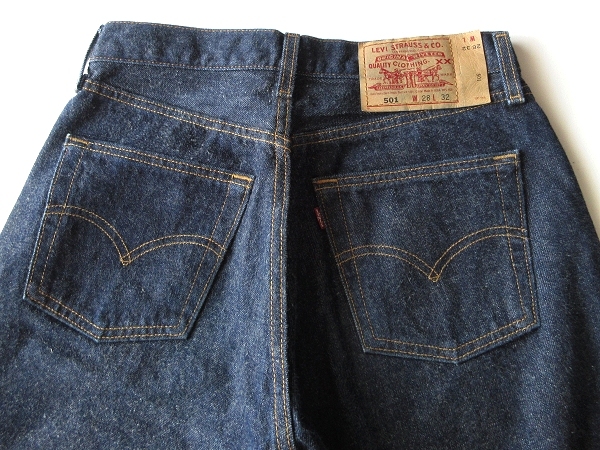 希少 90sビンテージ USA製 Levi's リーバイス 501 ボタンフライ デニムパンツ W28 インディゴ 男女着用可 濃紺 色残り多_画像6