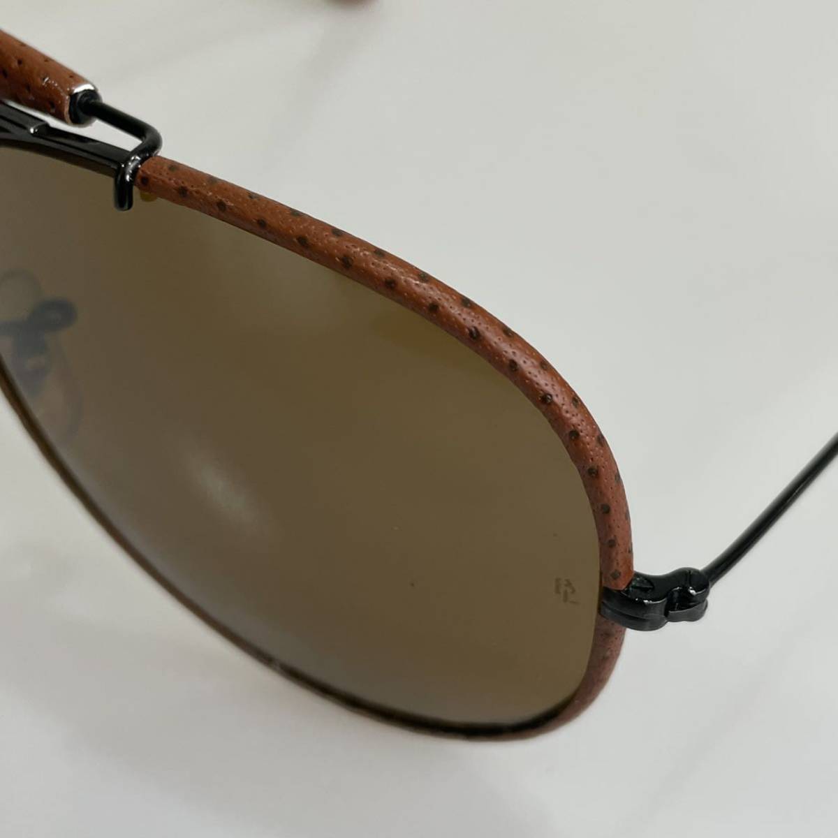 極美品!!B&L Ray-Ban★レザー ドライビング B.アウトドアーズマン2 62㎜ B-15TGM ★レイバン ビンテージ ボシュロム ティアドロップ USA _画像6