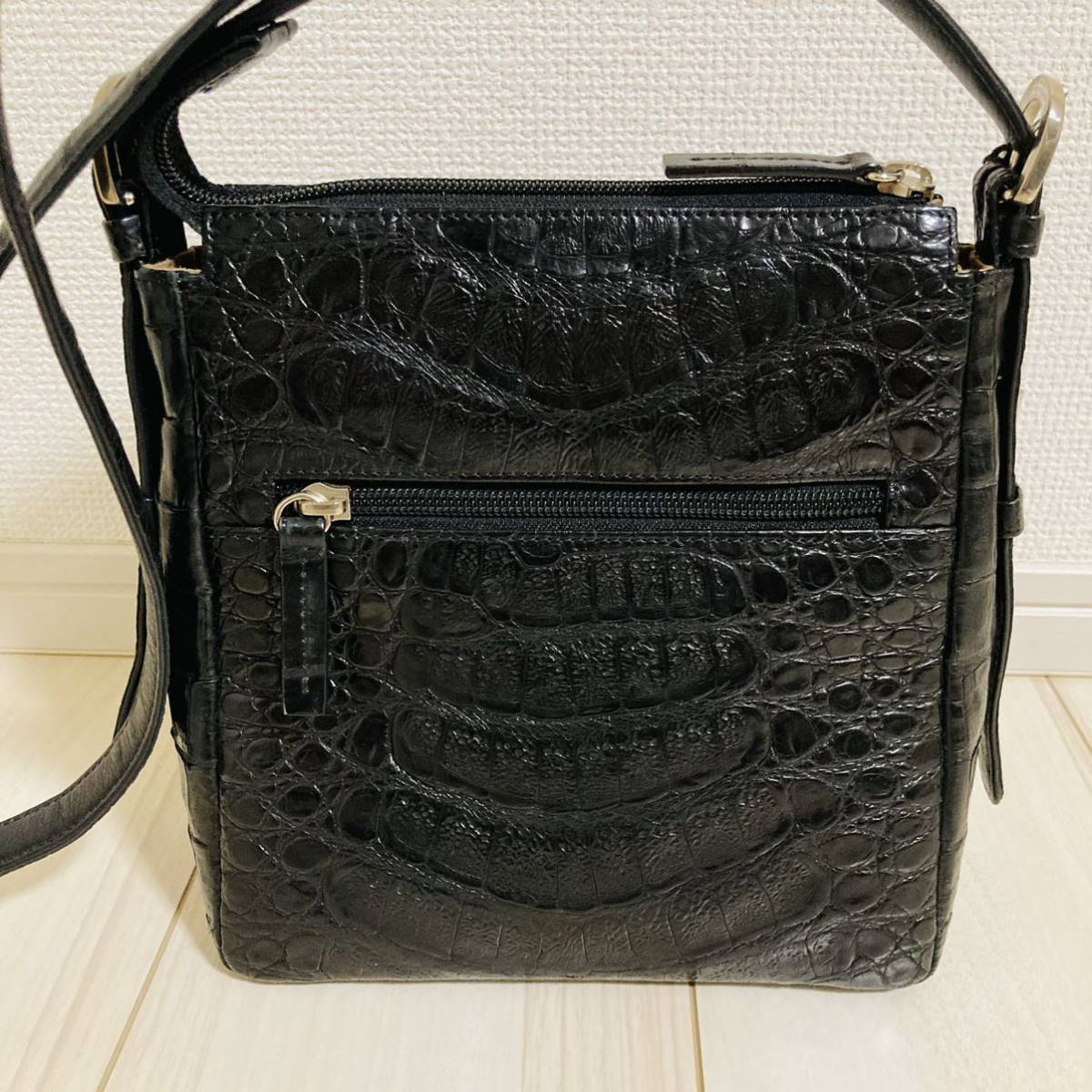 ☆美品☆ クロコダイル 鰐革 ワニ革 ショルダーバッグ ユニセックス BK