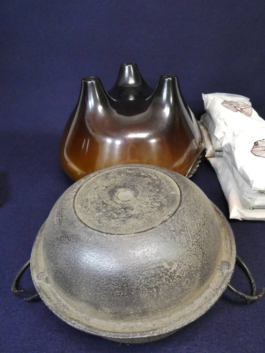 長期保管未使用 茶道具 鉄釜 唐銅 風炉 釜環付 銅蓋 上灰6袋 前瓦 /検