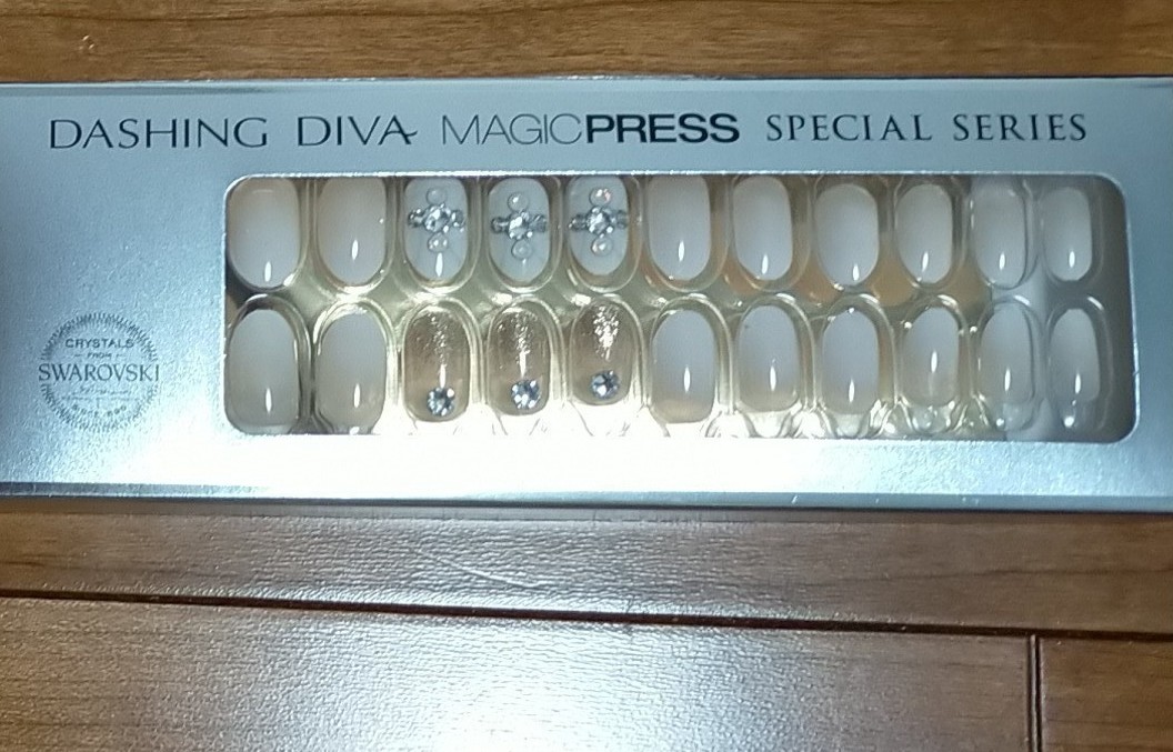 DASHING DIVA MAGICPRESS SPECIAL SERIES【クロスオパール】30枚入スワロフスキーコレクション