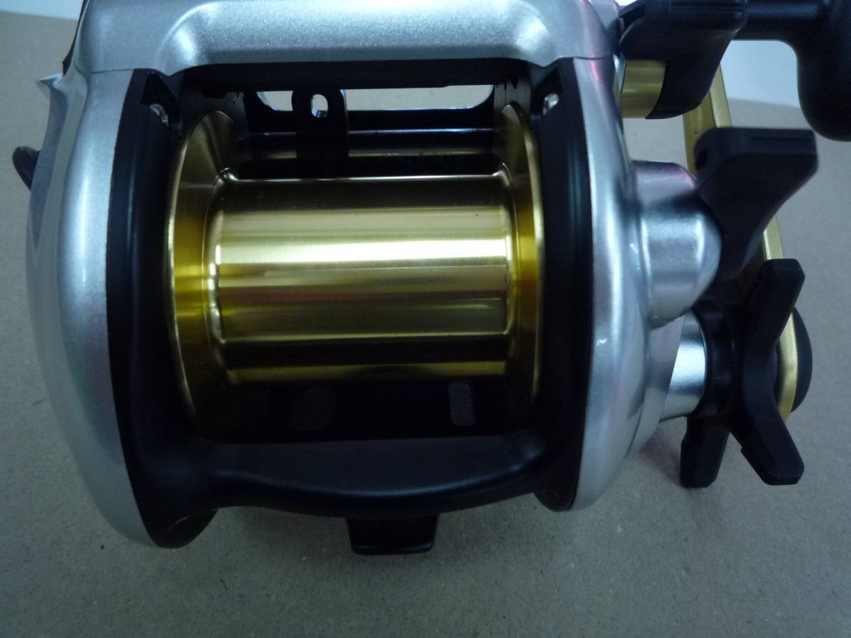 PayPayフリマ|シマノ(SHIMANO) 電動リール 15 プレミオ 3000 右ハンドル