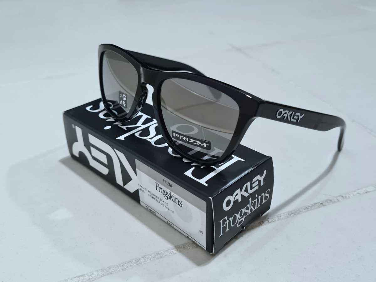 新品 偏光レンズ付き OAKLEY FROGSKINS オークリー フロッグスキン