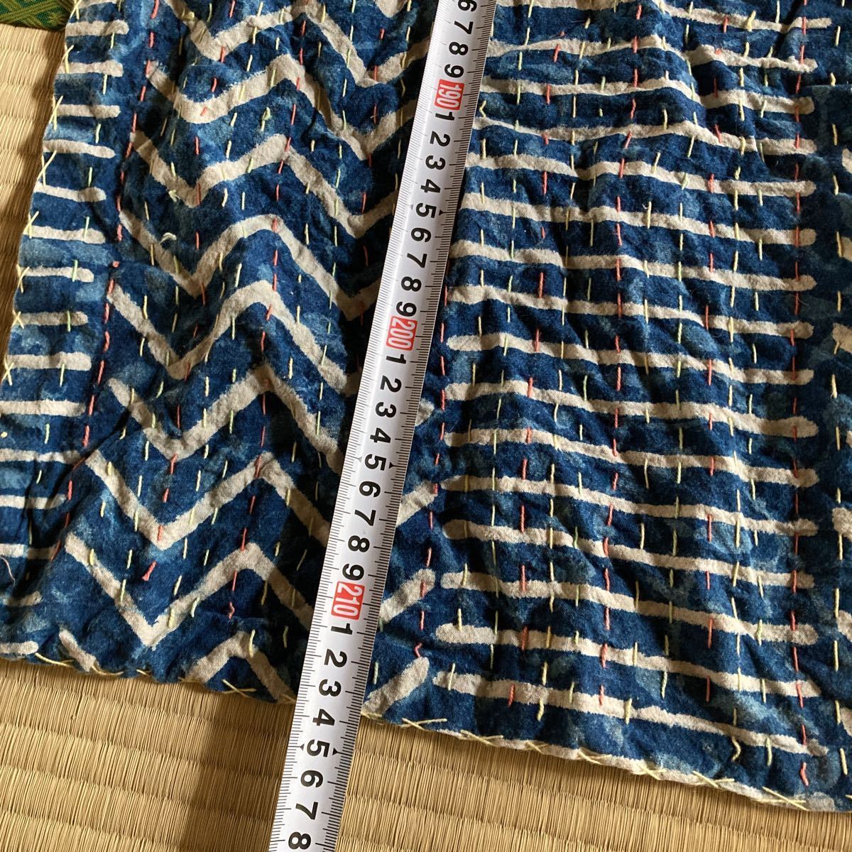 大きいサイズ 刺子 刺し子 藍染 敷物 ラグ カーペット 手作り 手縫い 和布 和室 インテリア 146cm x 215cm
