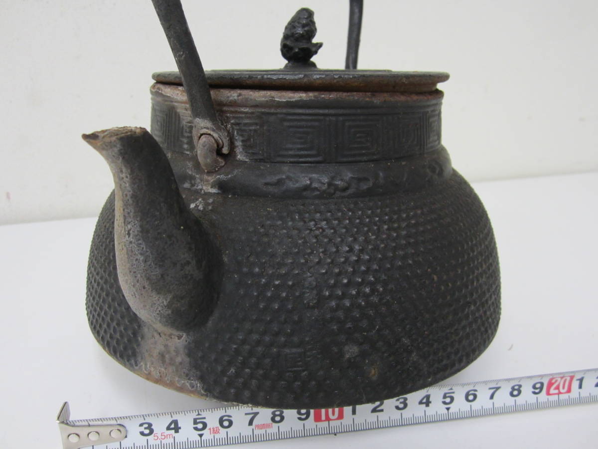南部鉄瓶 刻印あり 詳細不明 鉄瓶 南部鉄器伝統工芸品 鉄ビン 南部鉄瓶 刻印あり 詳細不明 鉄瓶 南部鉄器伝統工芸品 鉄ビン