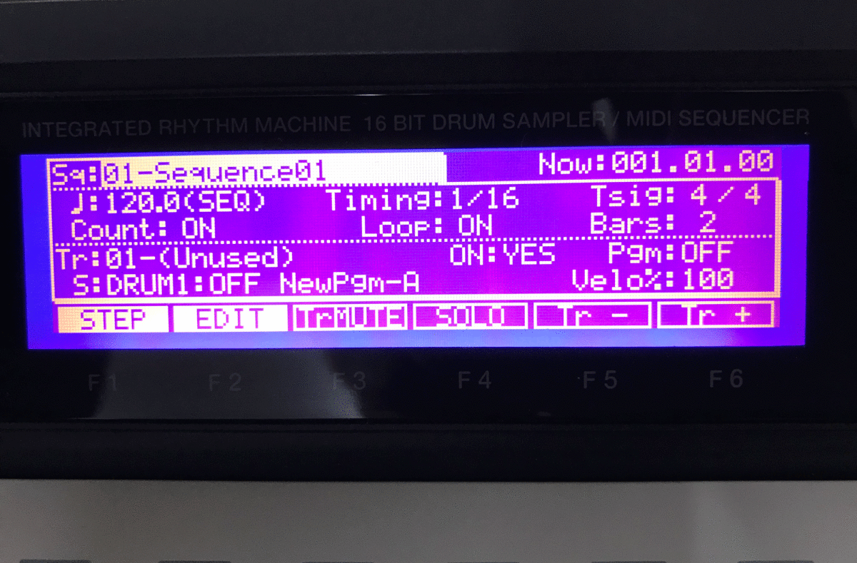 ヤフオク! AKAI MPC 2000XL(US仕様120V対応/CF搭載/カスタ...