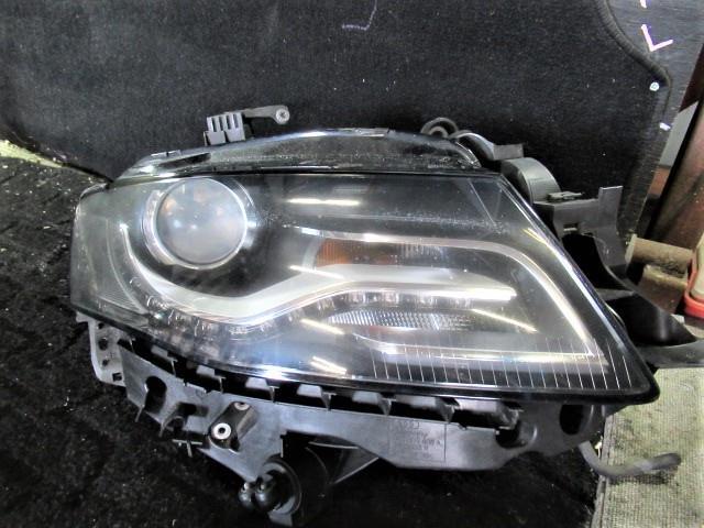 アウディ A4 ABA-8KCDH 右ヘッドランプASSY 1.8T CDH CVT LZ9Y 0301240672_画像1