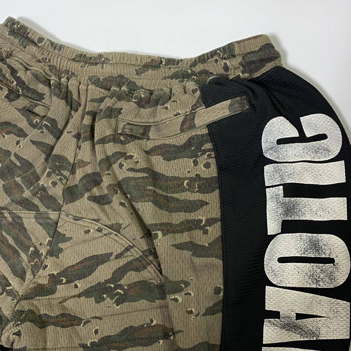607) アーカイブ 初期 UNDERCOVER CAMO LOGO SHORTS カモ ロゴ