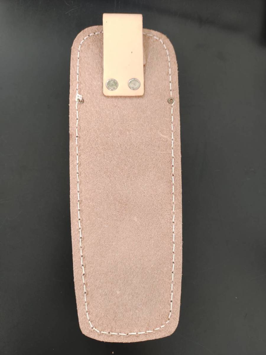 47i0420 コヅチ KOZUCHI ヌメ皮 折鋸ケース 型押 SN-21 格安販売の 47i0420 コヅチ KOZUCHI ヌメ皮 折鋸ケース 型押 SN-21 格安販売の