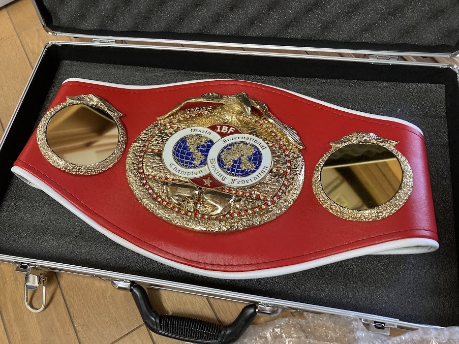 *WBA Champion belt * case attaching official boxing 