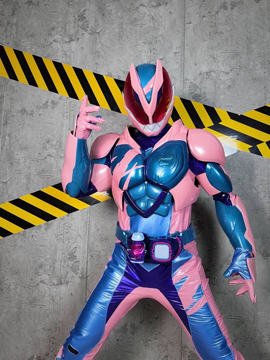 リバイス コスプレ マスク 仮面ライダー 特撮 ハロウィン 1/1 アトラク コスチューム ベルトなし リバイス コスプレ マスク 仮面ライダー 特撮 ハロウィン 1/1 アトラク コスチューム ベルトなし