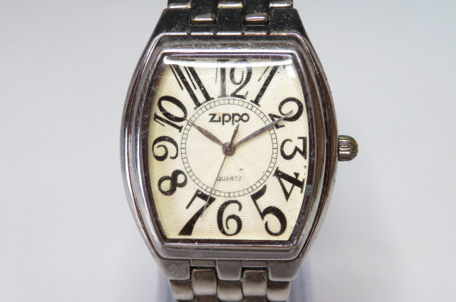 1円～【動作品】ZIPPO　ジッポ　メンズ　腕時計　クオーツ　3針　電池交換済み　シルバー　6-3-232　_画像1
