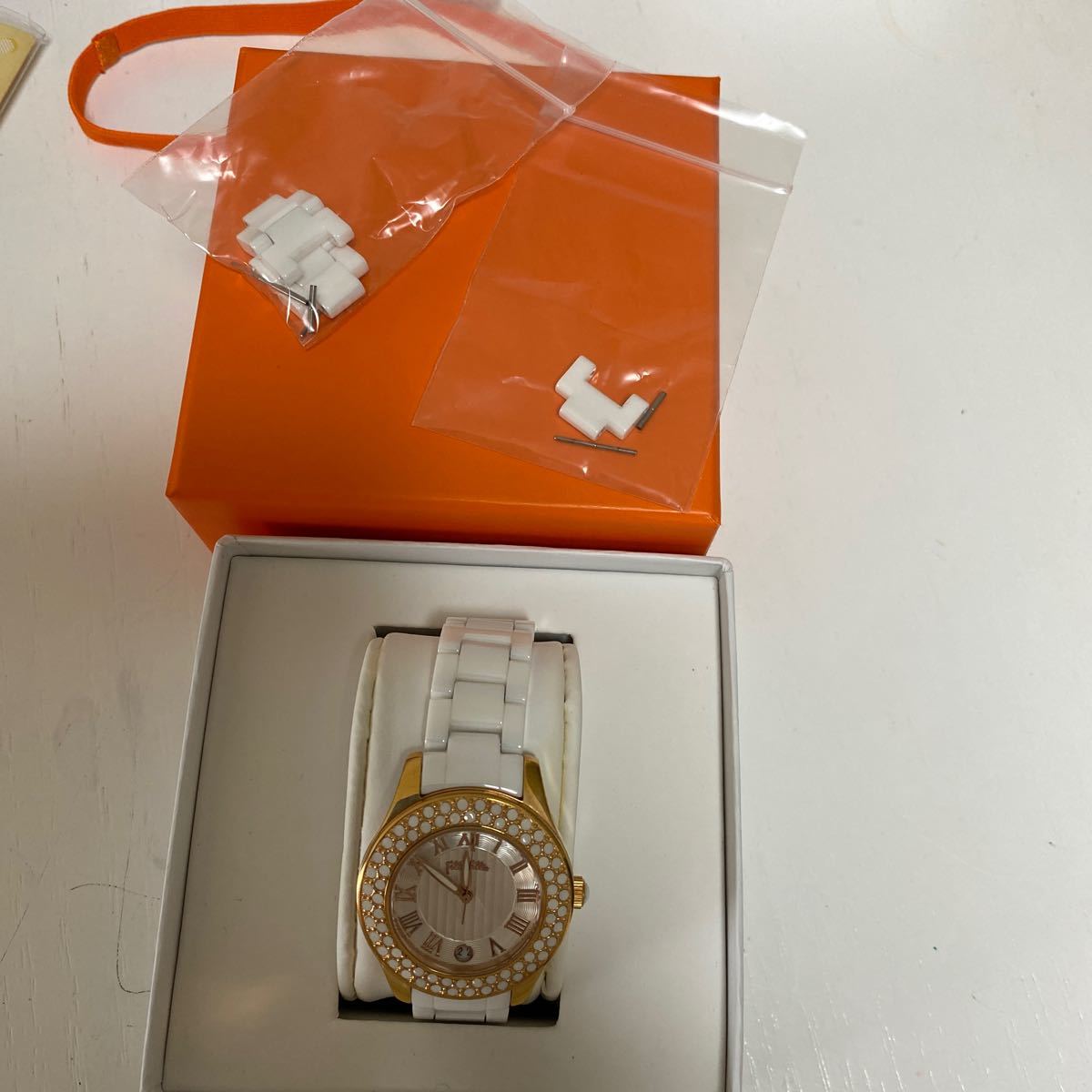 フォリフォリ　腕時計　ホワイト　ゴールド　FolliFollie WF9B038BDS_xx