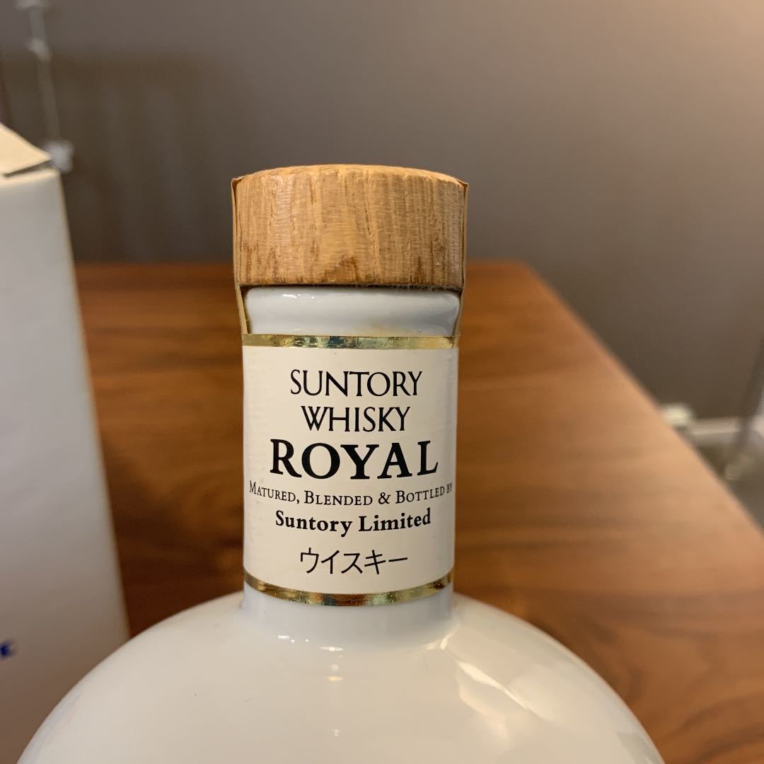 美品 サントリー ローヤル 横浜博覧会 YES'89 陶器ボトル 箱付き 未