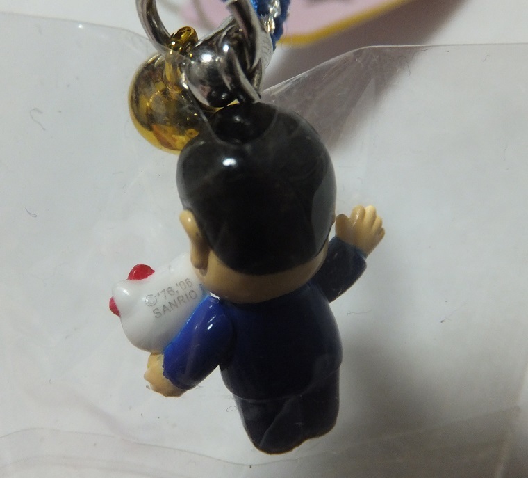  not for sale Sanrio Hello Kitty netsuke . confidence Taro front company length Mini Kitty 2006 year strap mascot Sanrio establishment person name . rare 