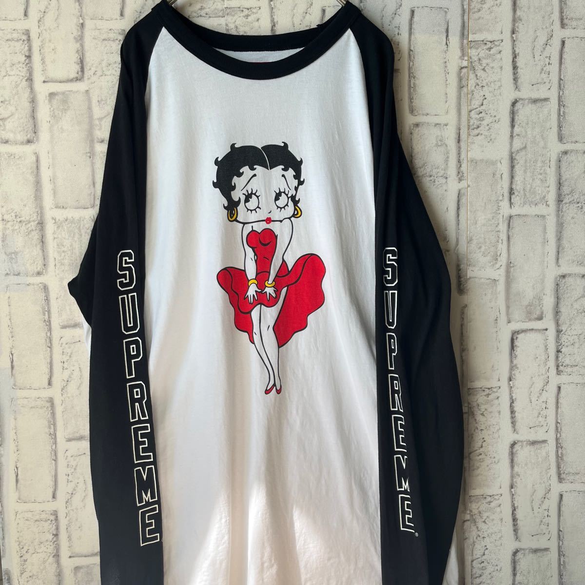 希少】Supreme Betty Boop Raglan L/S Tee|Yahoo!フリマ(旧 希少】Supreme Betty Boop Raglan L/S Tee|Yahoo!フリマ(旧