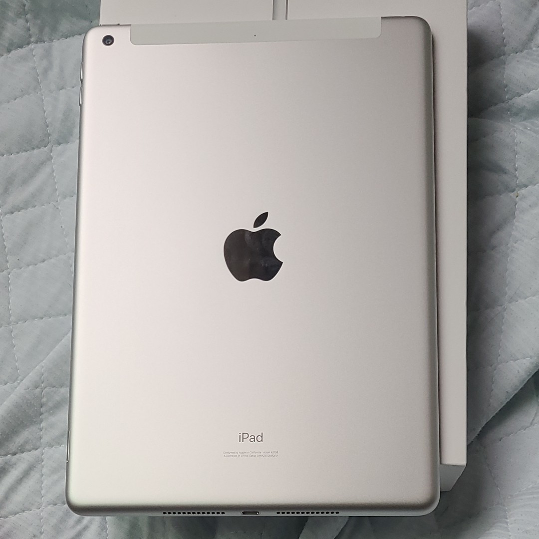 iPad 第7世代 Cellular SIMフリー 32GB タブレットPC iPad 第7世代 Cellular SIMフリー 32GB タブレットPC