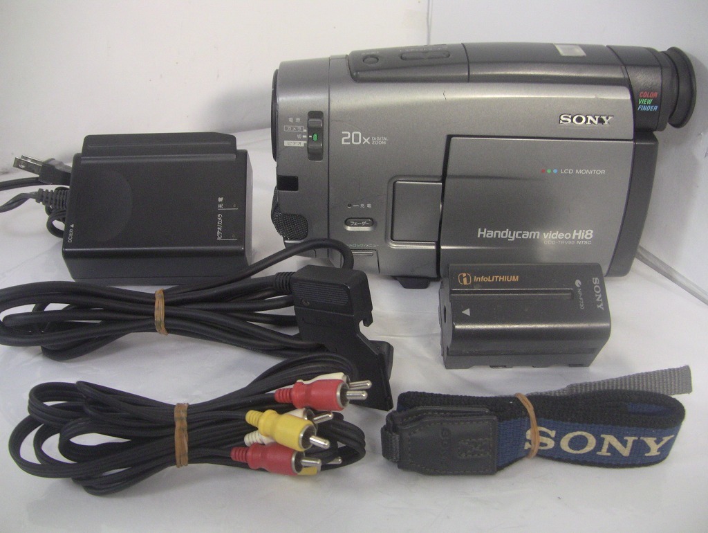 【送料無料】8mmテープ再生できます！【動作確認済み】 SONY Hi8ビデオカメラ CCD-TRV90 ☆ダビングにご使用ください！☆/0226