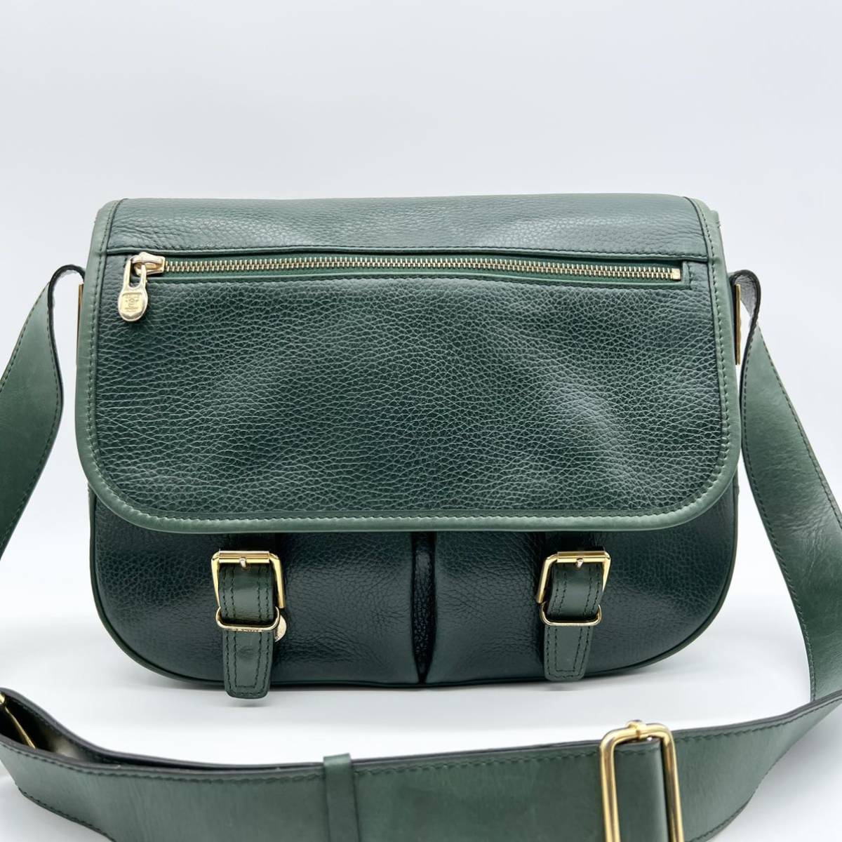 シルバーグレー サイズ CELINE ショルダーバッグ ガンチーニ 丸型 シボ