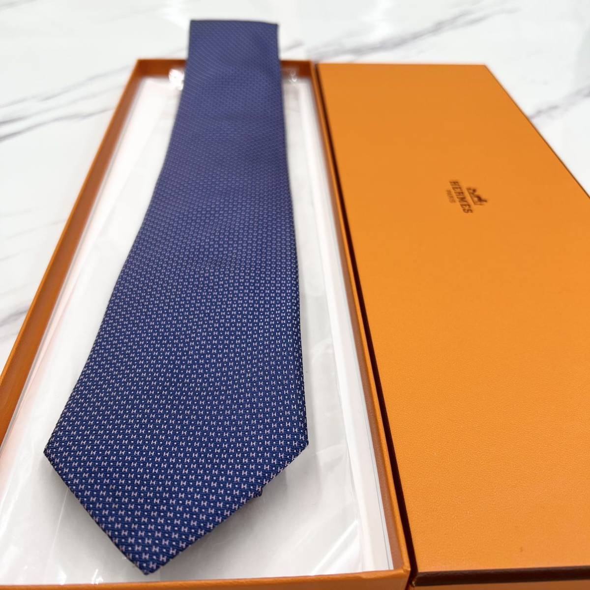 未使用 ネクタイ シルク100% HERMES エルメス ファソネH H柄 H織 刺繍