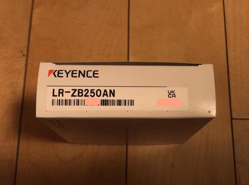 6/18-1)☆新品未使用☆KEYENCE、キーエンス、LR-ZB250AN、アンプ内蔵