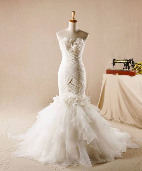 新作 素敵 花嫁 マーメイドライン 豪華ウェディングドレス LJオーダー高品質ウェディングドレス6点マーメイド綺麗挙式海外 フラワー