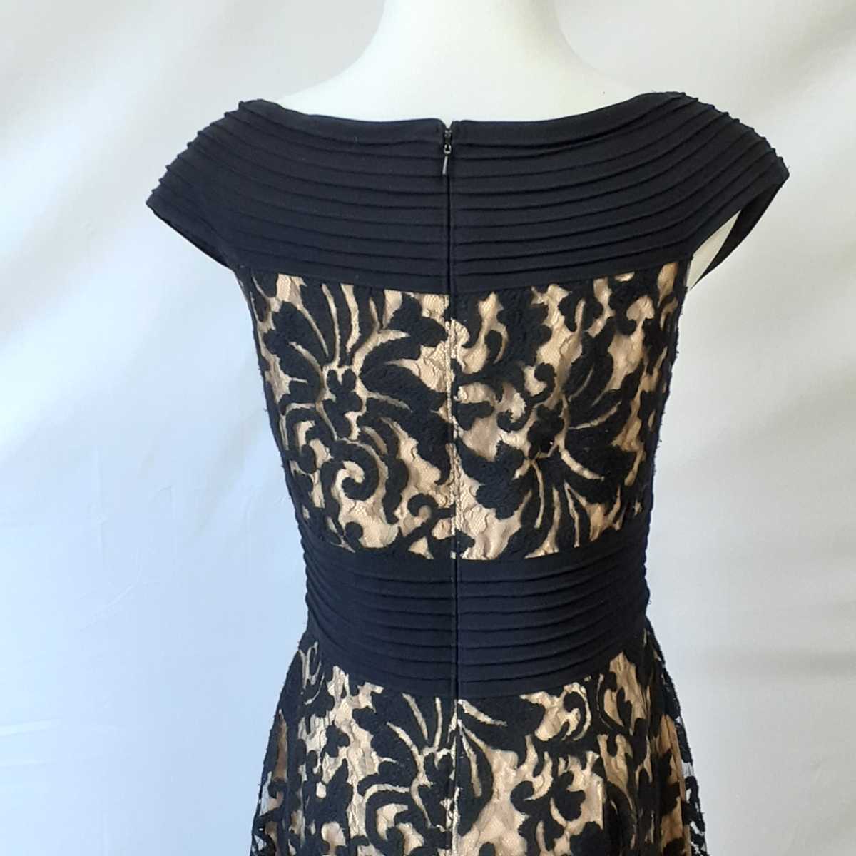 タダシショージ、花柄刺繍ワンピース、サイズ4、M、9号。TADASHISHOJI