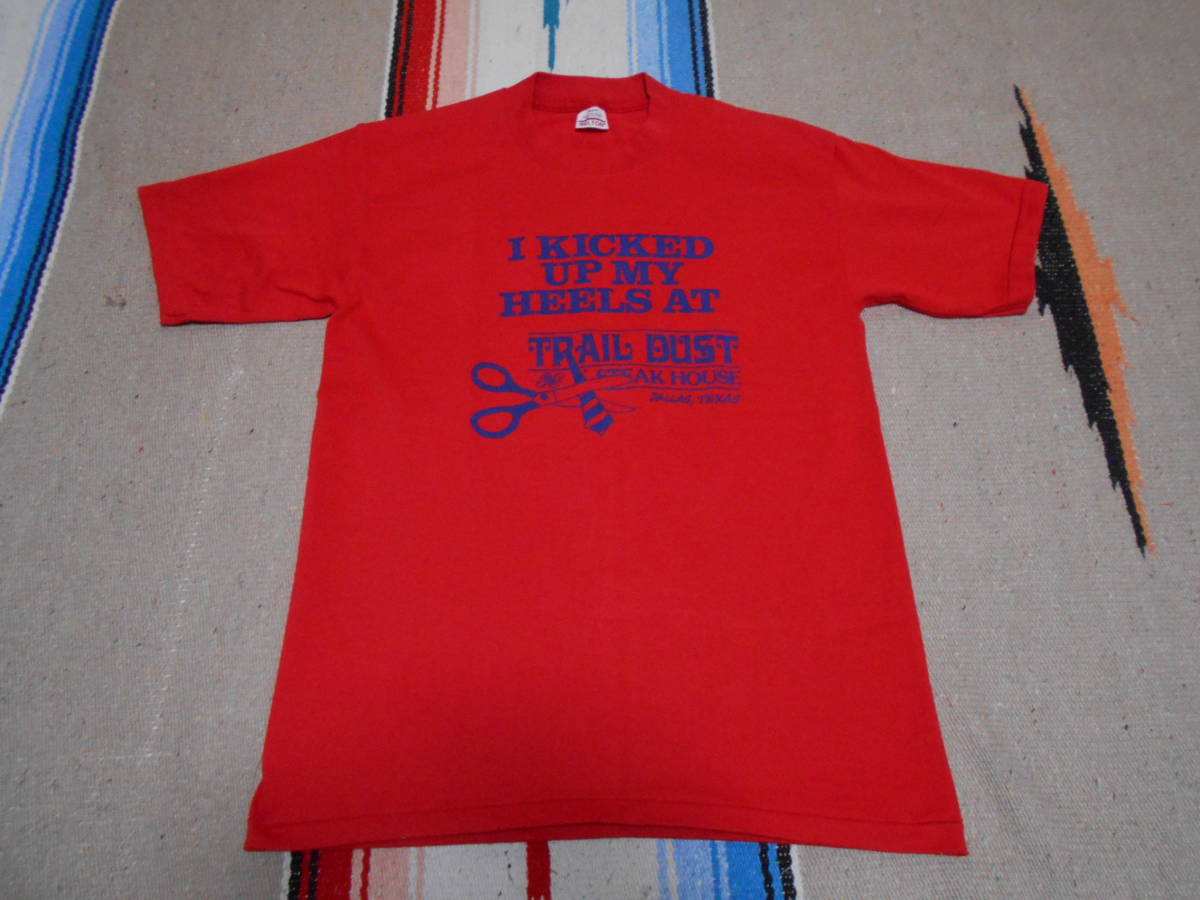 １９７０年代製 BELTON I KICKED UP MY HEELS AT TRAIL DUST STEAK HOUSE DALLAS TEXAS ビンテージ Tシャツ MADE IN USA VINTAGE 企業物_画像2