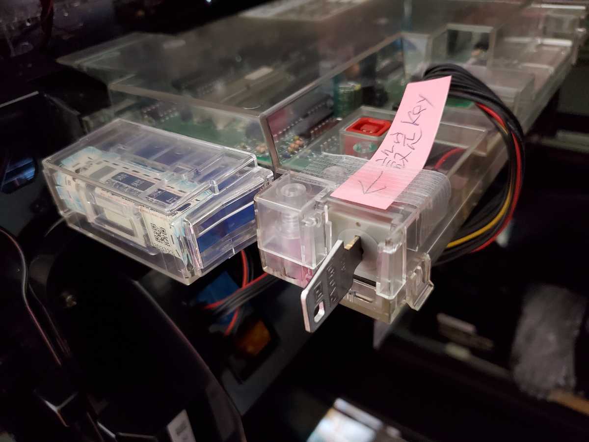 コイン不要機&鍵付き☆魔法少女 まどかマギカ2 実機 5号機 コイン不要機&鍵付き☆魔法少女 まどかマギカ2 実機 5号機