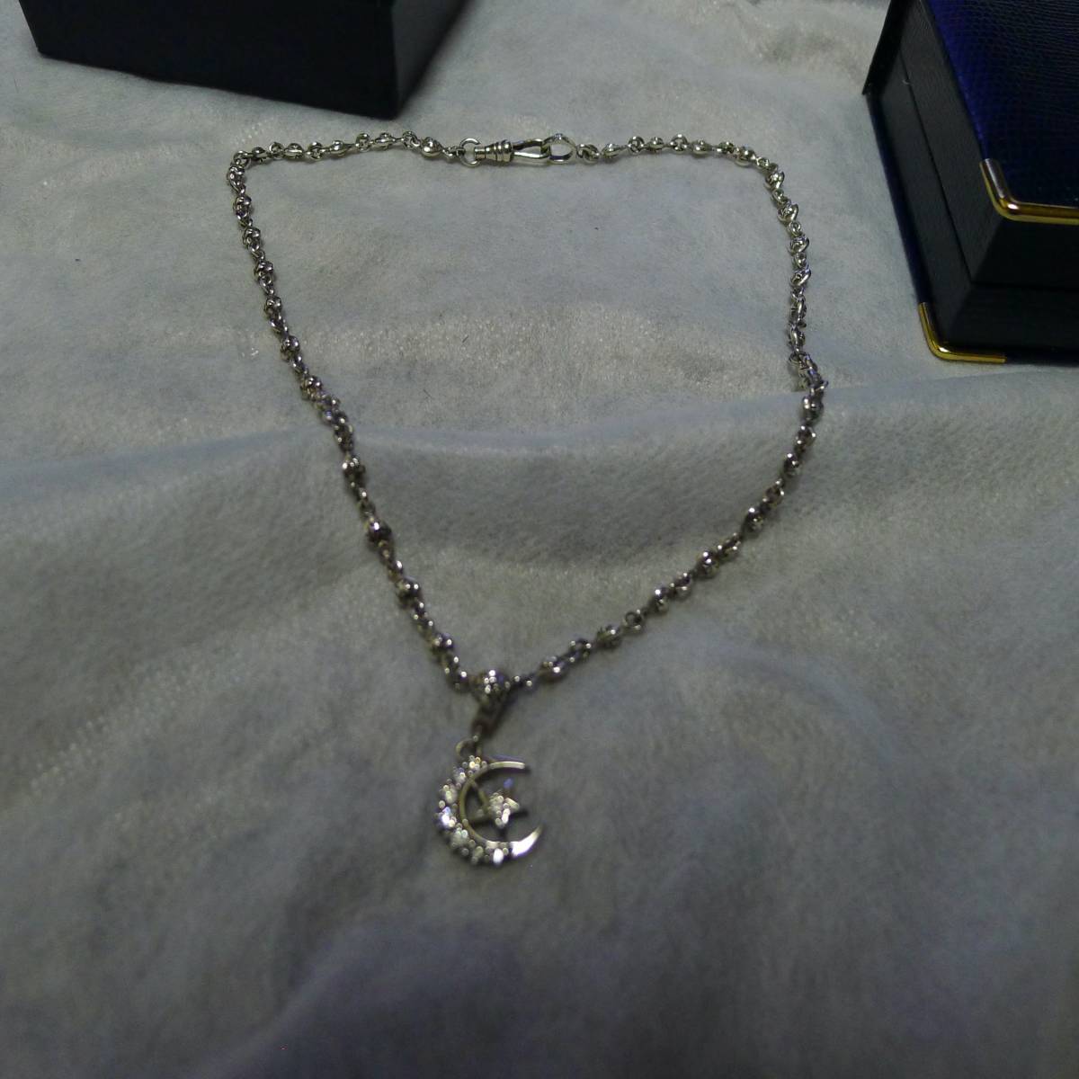 Loree Rodkin ハーフムーンネックレス ローリーロドキン Loree Rodkin ハーフムーンネックレス ローリーロドキン
