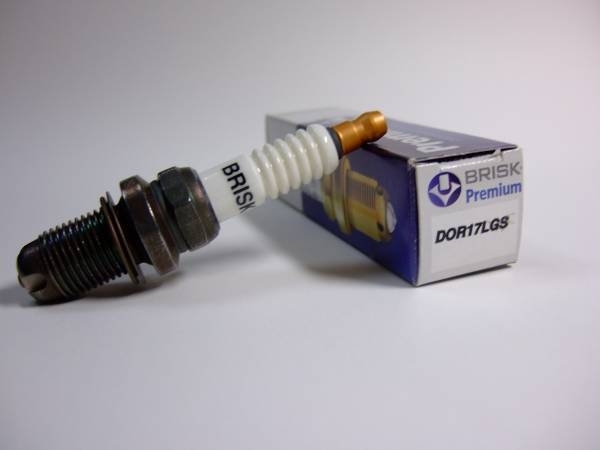 HONDA エンジン式 除雪機 NGK BPR5E BRISK ブリスク スパークプラグ DOR17LGS×1本 @1,200円 送料無料