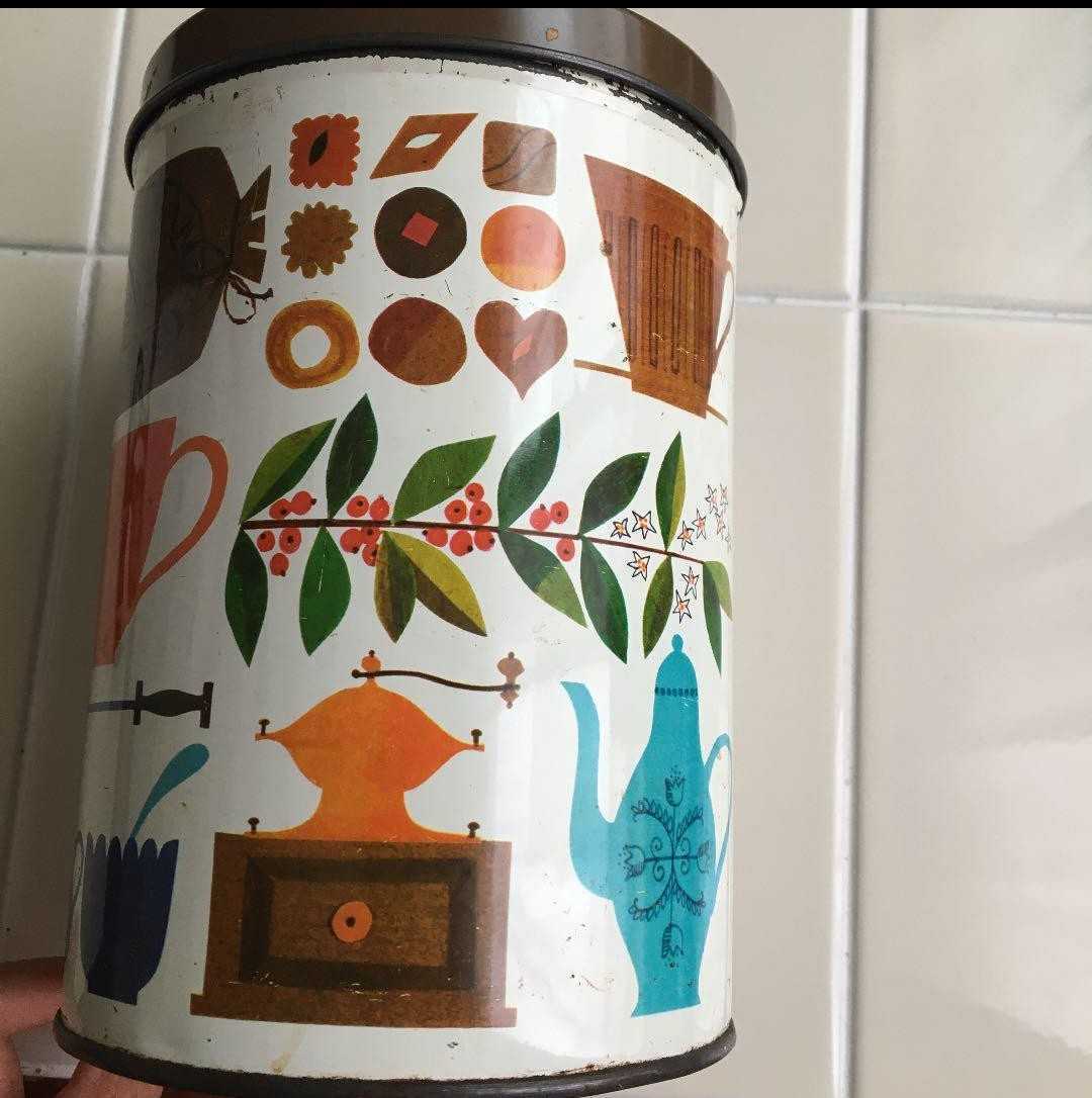 北欧のアンティーク　コーヒー缶