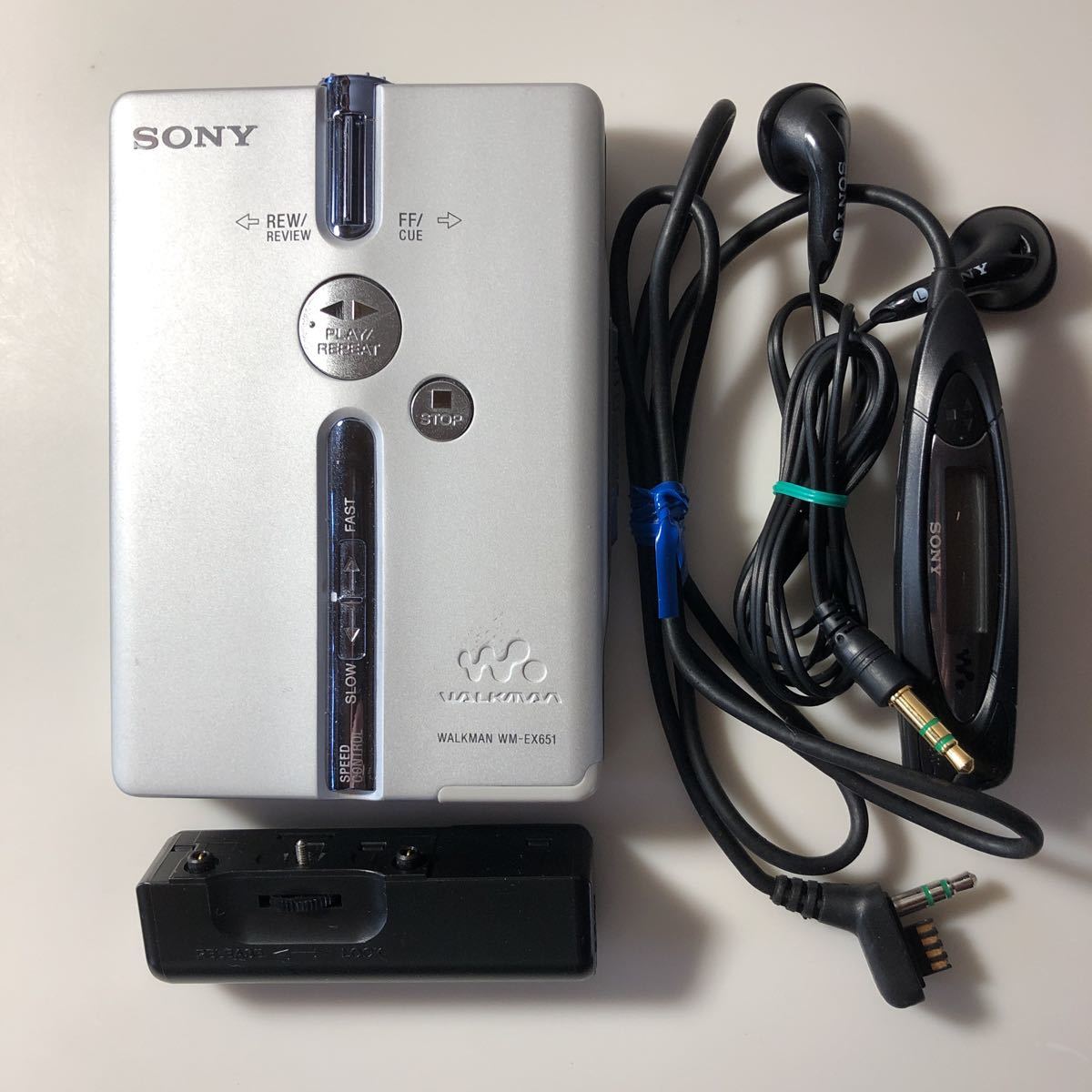 SONY カセットウォークマン WM EX651 (完動・美品)(K METAL46分1本)付き