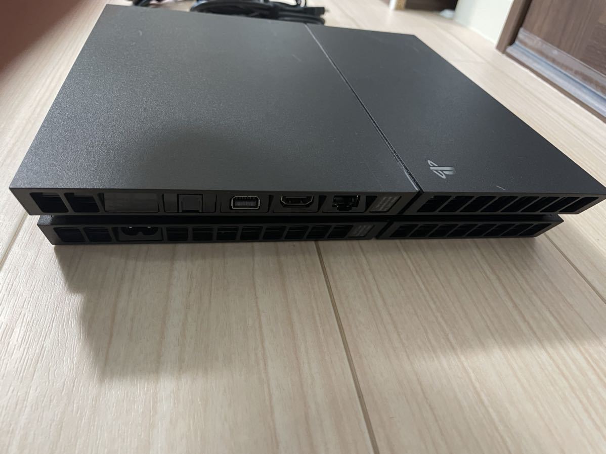 【送料込】PlayStation4 ジェットブラック PS4本体 CUH-1200A